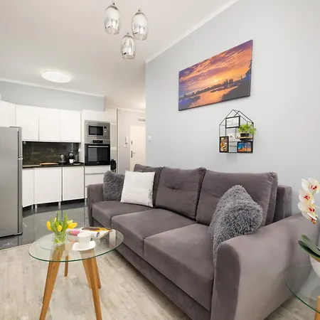 Modern Kapitanski Mostek By Renters *