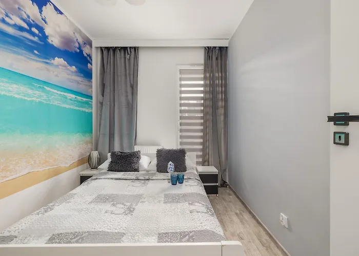 Modern Kapitanski Mostek By Renters