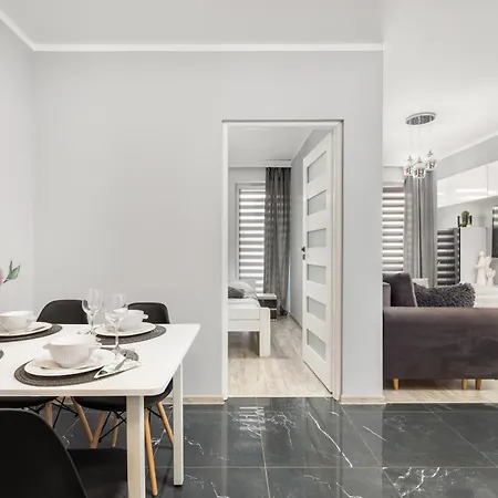 Modern Kapitanski Mostek By Renters Apartment Kolobrzeg