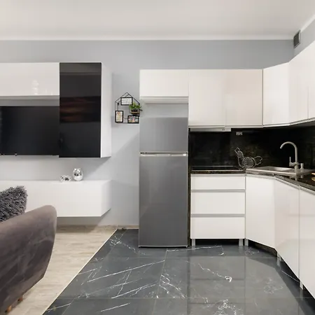 Modern Kapitanski Mostek By Renters Apartment *