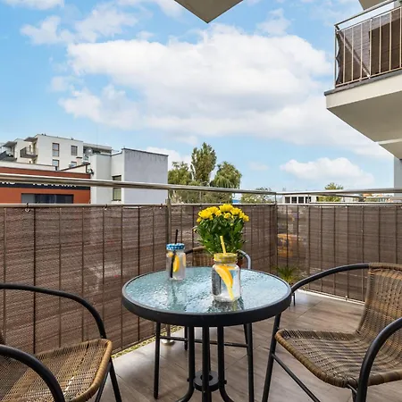 Modern Kapitanski Mostek By Renters * Kołobrzeg