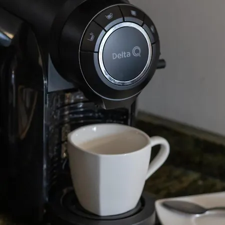 Modern Kapitanski Mostek By Renters